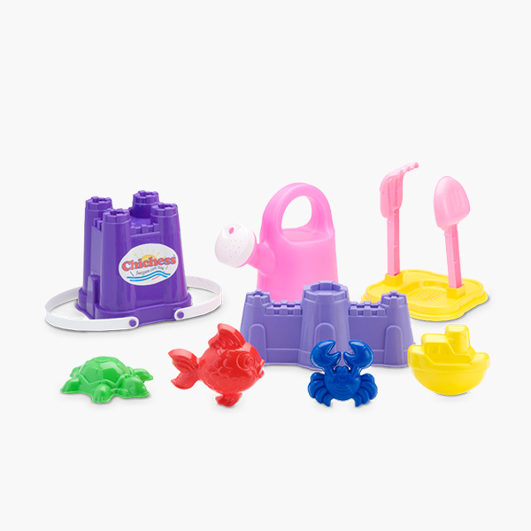 432 Chichess Balde castillo, regadera, cernidor, pala y rastrillo Ch, 4 moldes, castillo